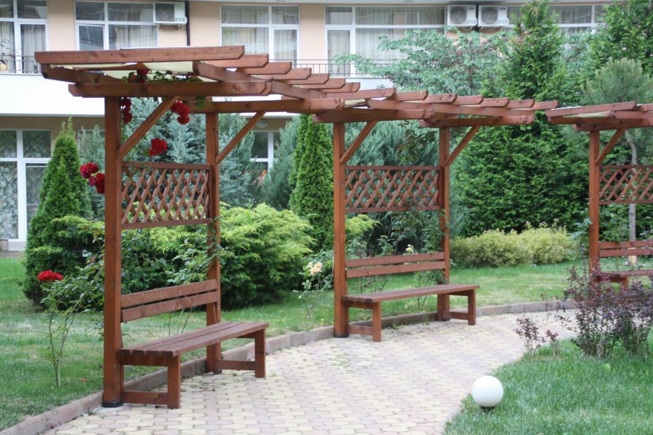 Grand Kamelia Apartment Napospart Kültér fotó
